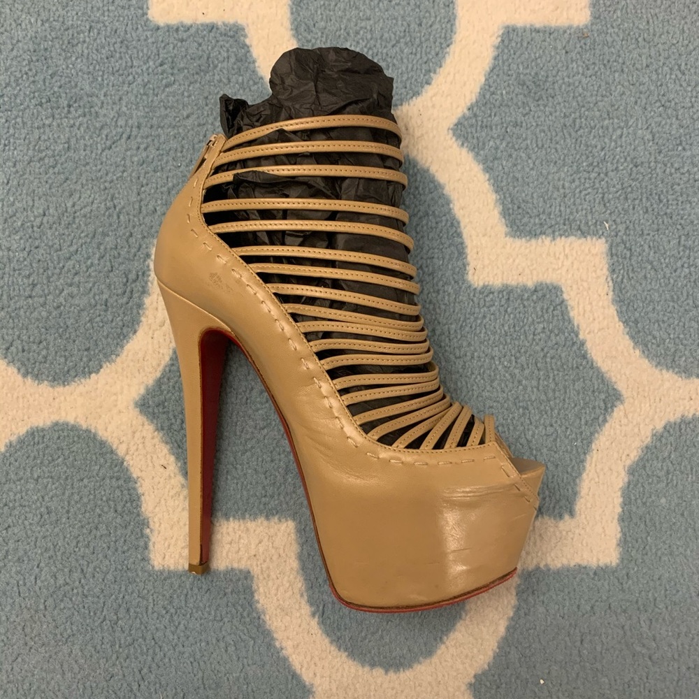 SOLD! 🔥 CL Zoulou 160 Nude Kid 38.5